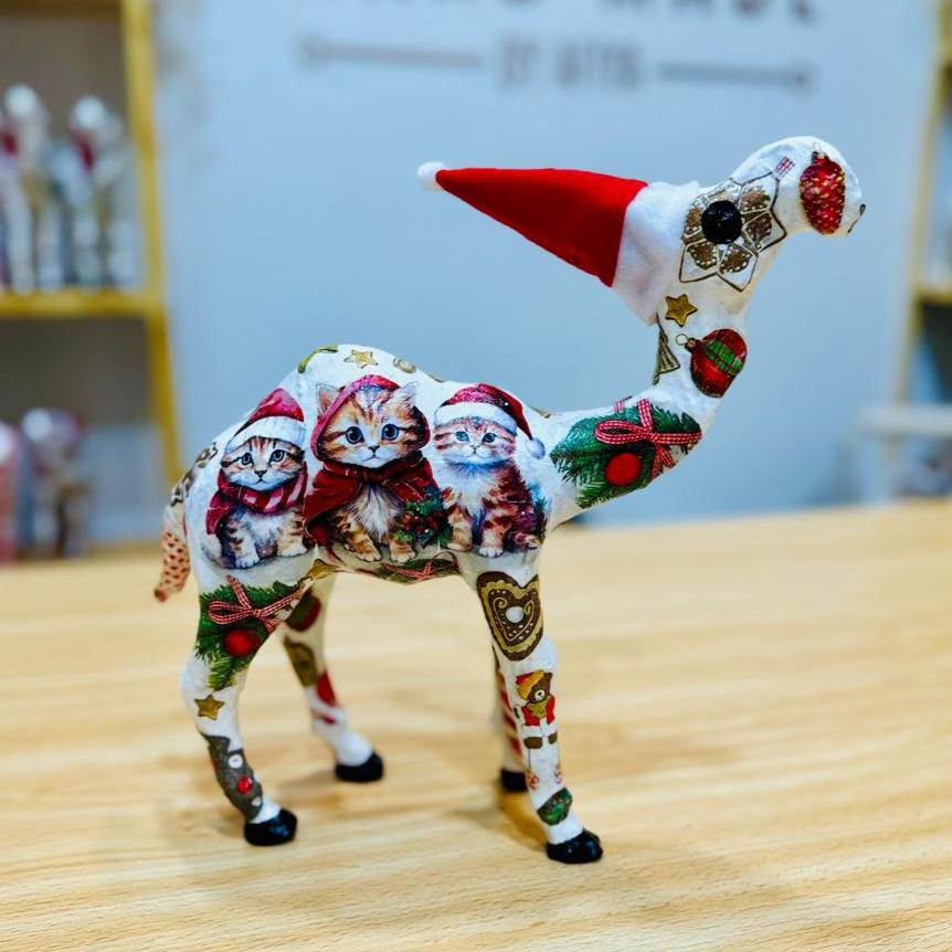 Handmade Camel with Cats in Christmas Vibe - Christmas Decoration & Gift